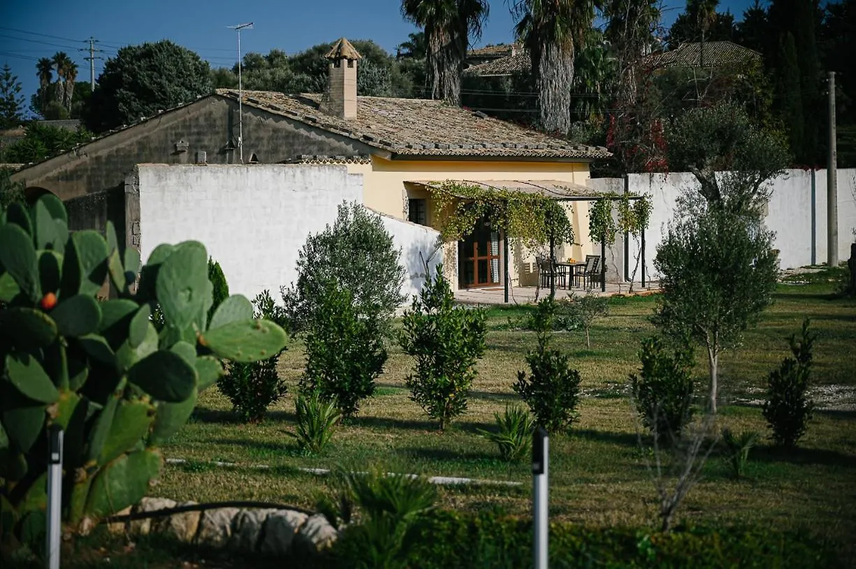 La Bouganville Avola Apartment